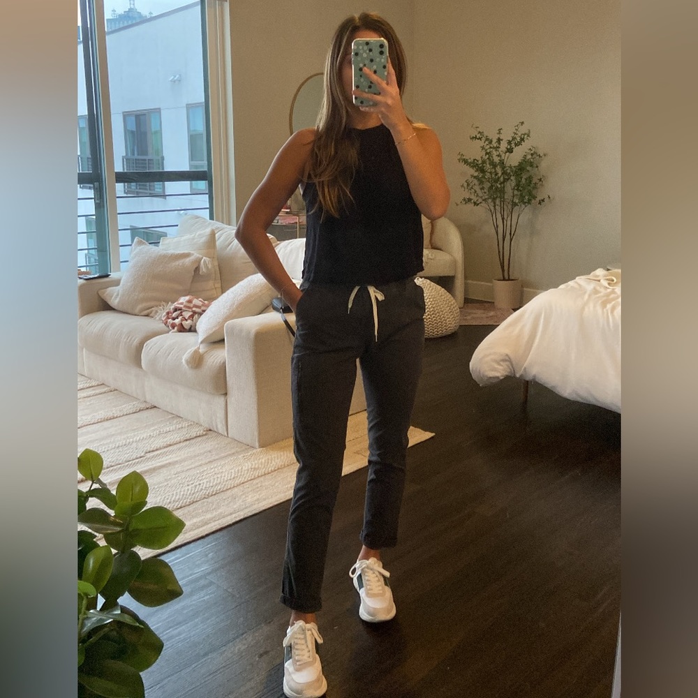 Vuori DuraTerra Ripstop Pants in Charcoal Size Small Slim Fit Midrise